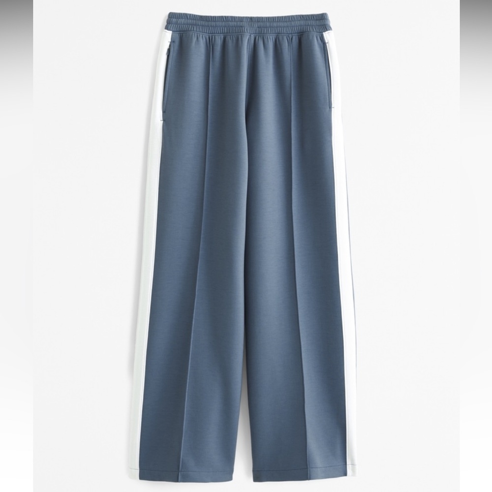 Active by Abercrombie YPB NeoKnit Wide Leg Blue Sweatpants Women’s Large NWOT